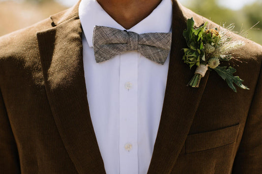 Ebony Tweed Men's Pre-tied Bow Tie