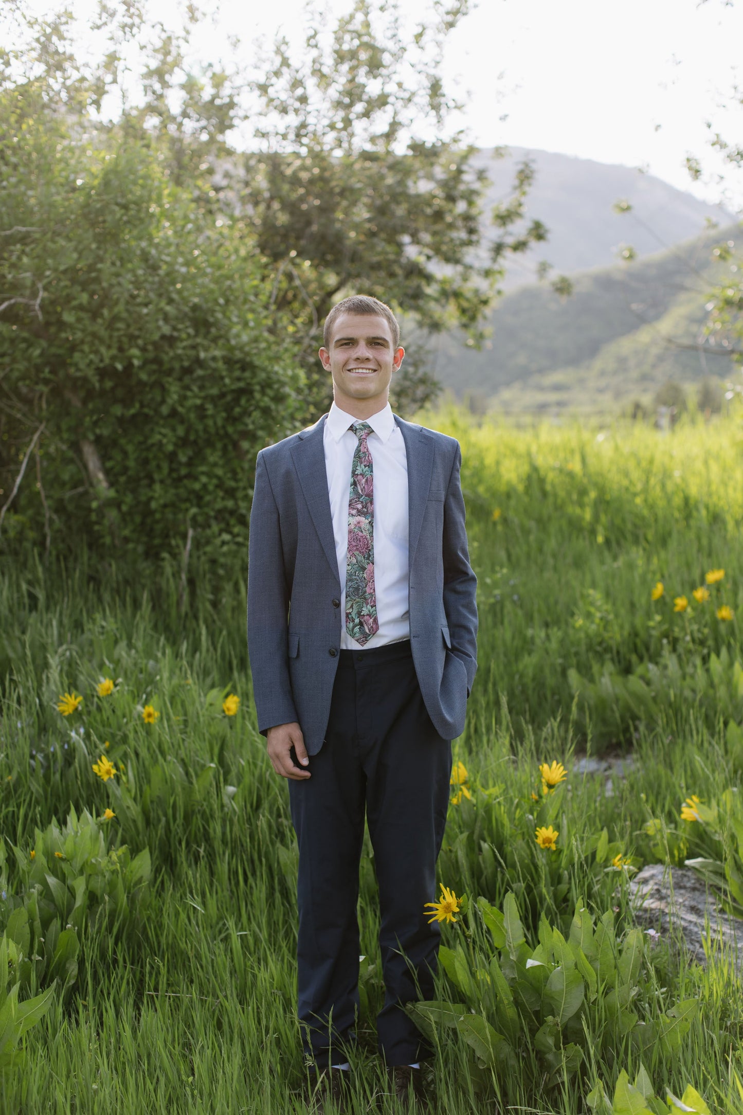 Foyer Floral Men's Tie