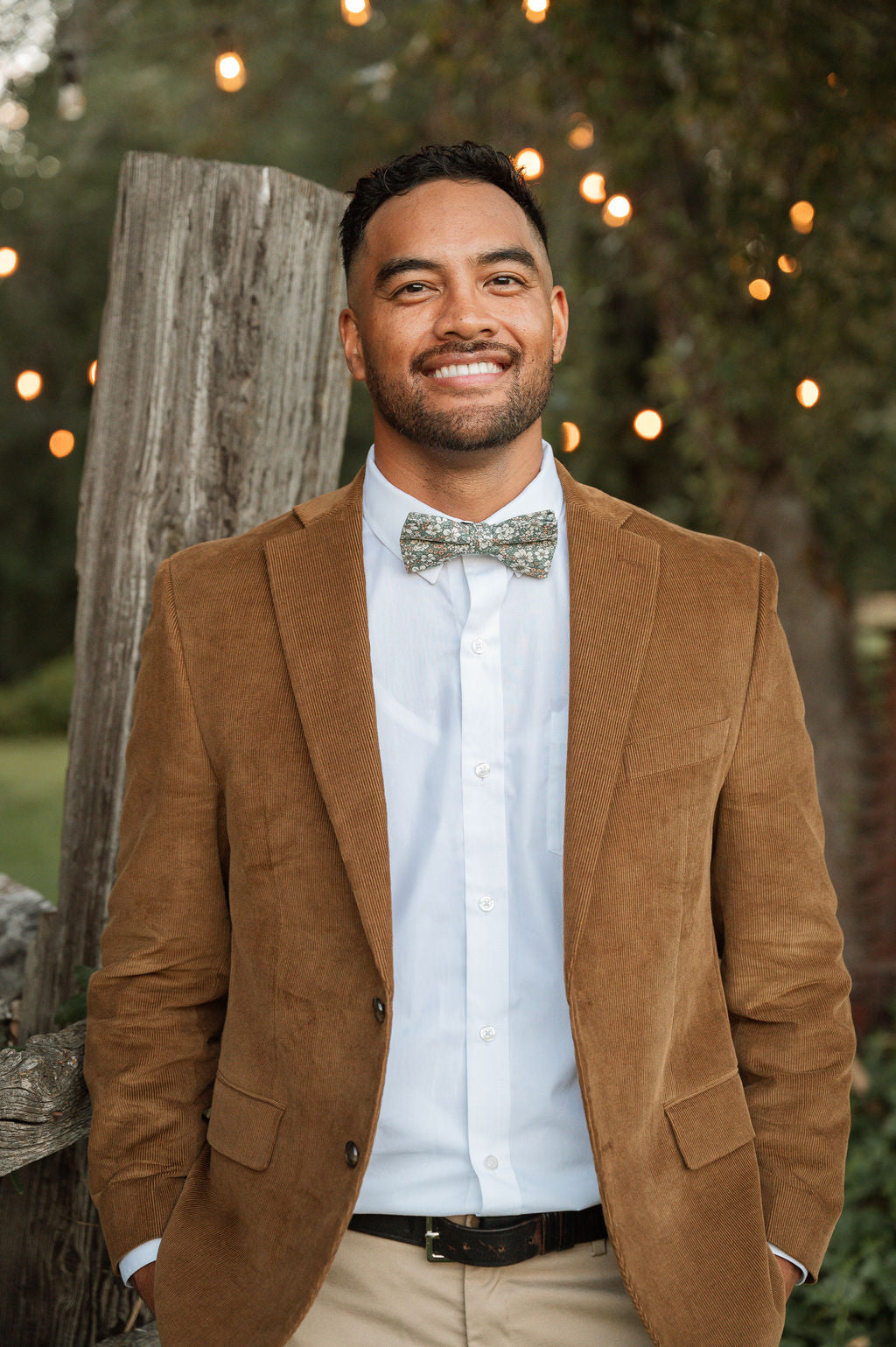 Cypress Meadow  - Men's Pre-tied Bow Tie