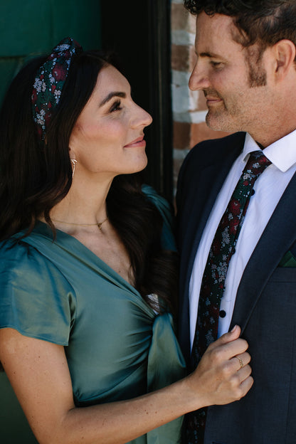 Dashing Floral Mens Tie