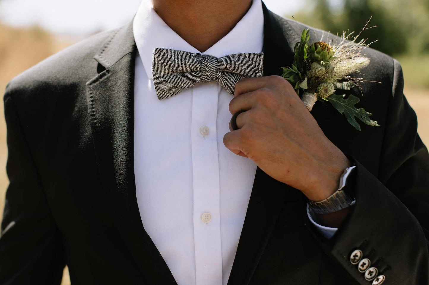Ebony Tweed Men's Pre-tied Bow Tie