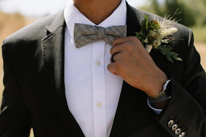 Ebony Tweed Men's Pre-tied Bow Tie